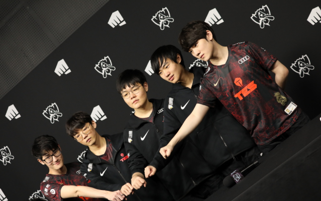 天才與緋聞 天才與緋聞