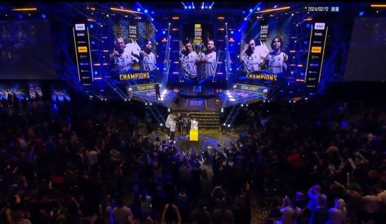 用一个跳投 用一个跳投