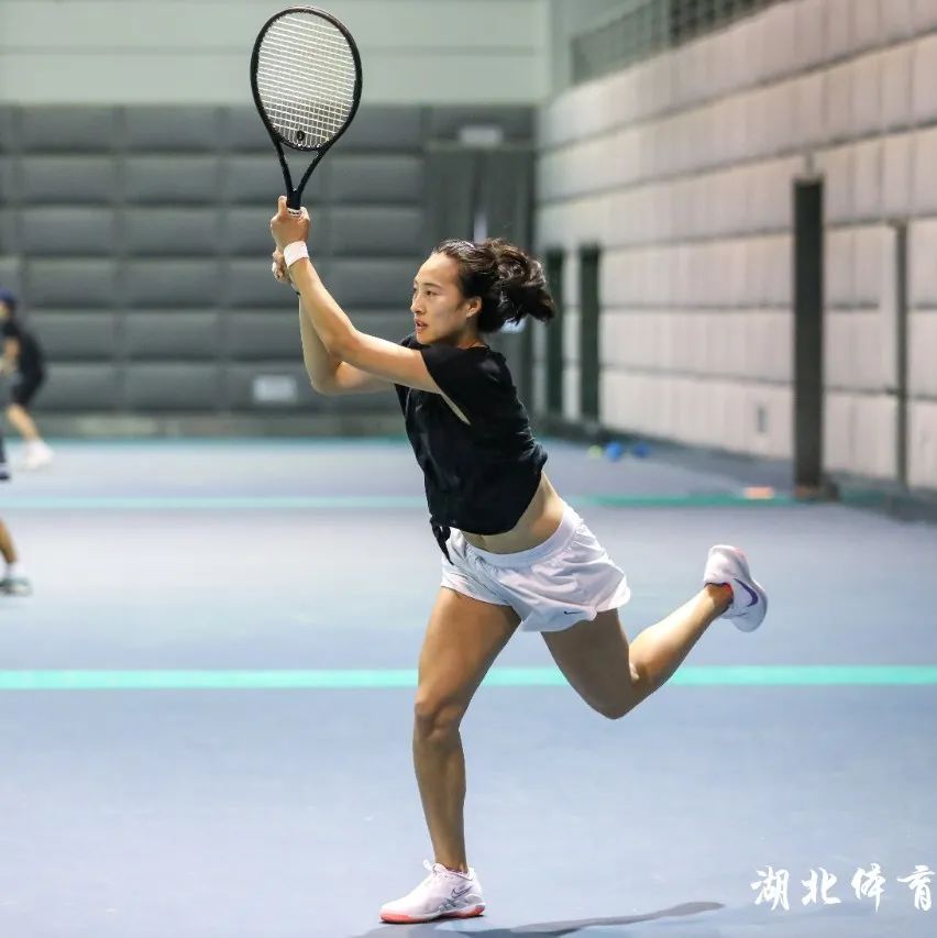 中的角色和 中的角色和